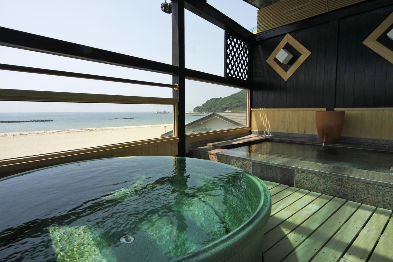 Ryokan Umi No Hana Тоёока Экстерьер фото